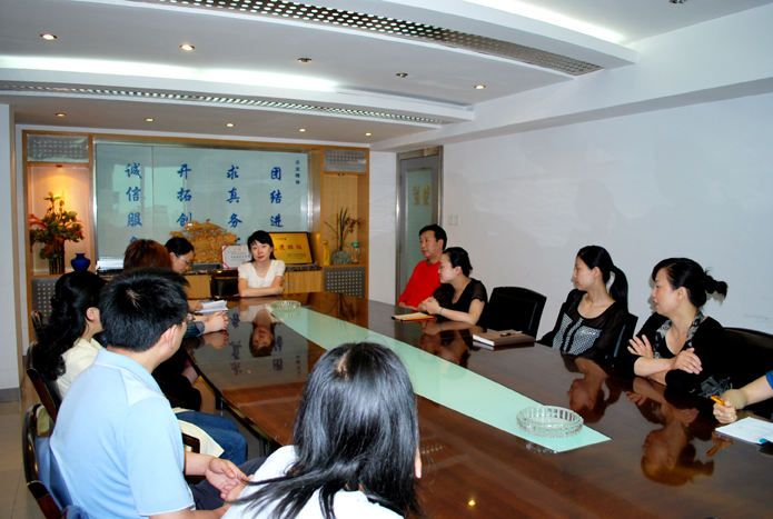 東信醫(yī)藥先進(jìn)班組及個人分獲江岸區(qū)政府表彰