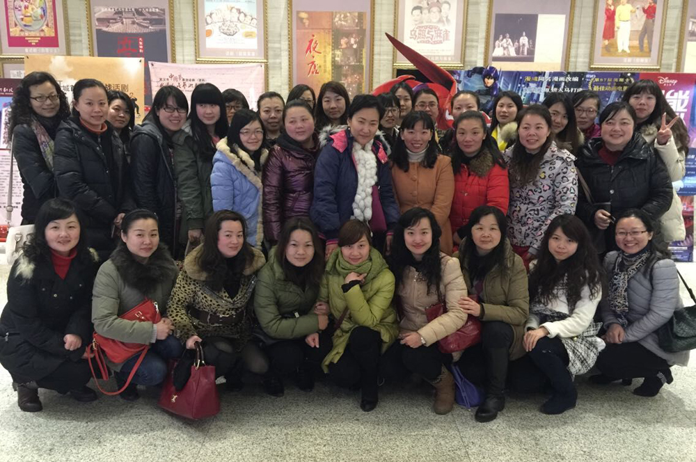 情牽女人心 暖意送祝?！睎|信醫(yī)藥三八國際婦女節(jié)活動(dòng)