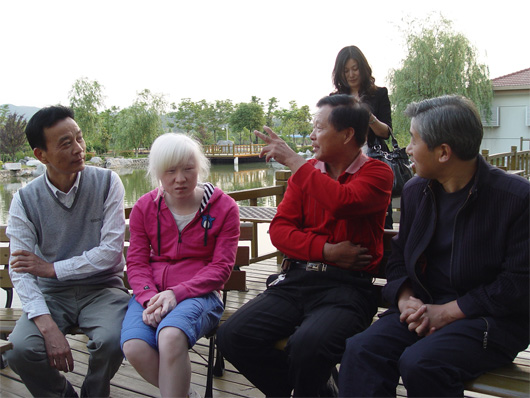 東信醫(yī)藥集團(tuán)、武漢市民盟聯(lián)合開展“送醫(yī)送藥”助殘活動