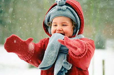 寒假孩子如何御寒 御寒給寶寶多補(bǔ)點(diǎn)鐵與碘