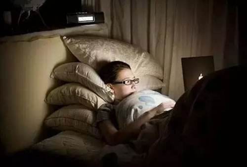 女人熬夜危害你知道多少？