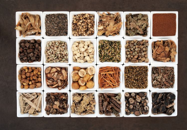 政策利好！中藥飲片進(jìn)醫(yī)保 藥店可加價(jià)25%